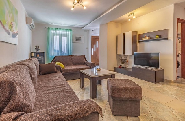 3 bedroom lovely home in Kavran
