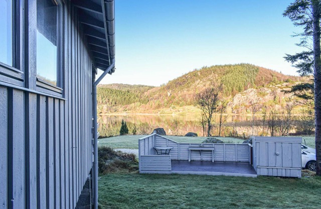 3 bedroom lovely home in Helvik