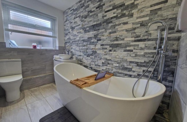 3 bedroom modern house. Merthyr Tydfil near bike park wales and Brecon Beacons National park