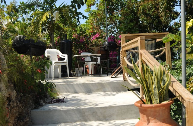 3 Bedroom Spacious Villa OMG Views of Sea