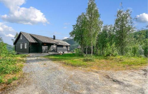 3 Bedroom Stunning Home In Vossestrand