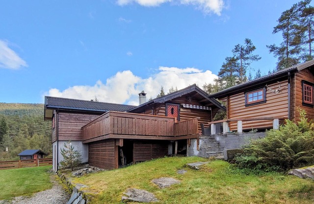 3 bedroom stunning home in Vossestrand