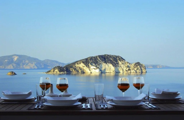 3-Bedroom Villa With Private Pool - Sea View - For 6+ Persons