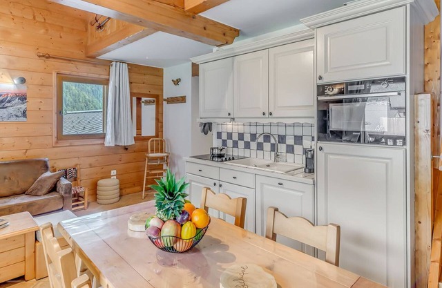 3* Duplex in Champagny, 2 Bed, Pool, Wifi, 6 Pers