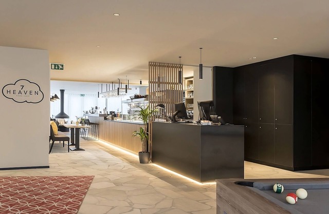 3 Family-friendly Units in Downtown Antwerp! Self-Parking and Sun Terrace!
