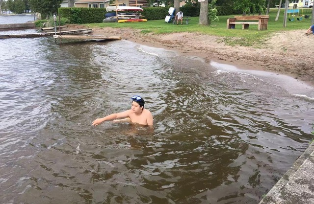 3 Lake Cabins for 10 people. Enjoy Fishing/Swimming/Boating/Hiking/Bonfire &More