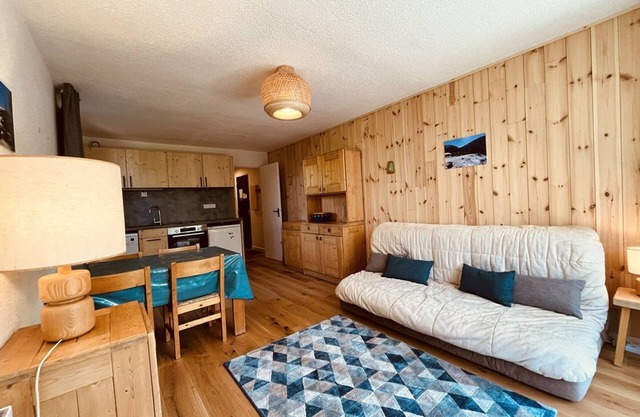 3-room apartment for 6 people in Plan Peisey, direct slopes access