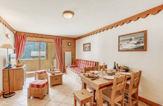 3-room apt for 6 in Champagny with parking
