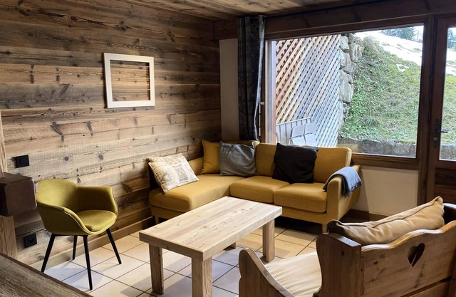 3 Rooms for 4 People