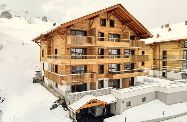 3 Rooms for 6 People
