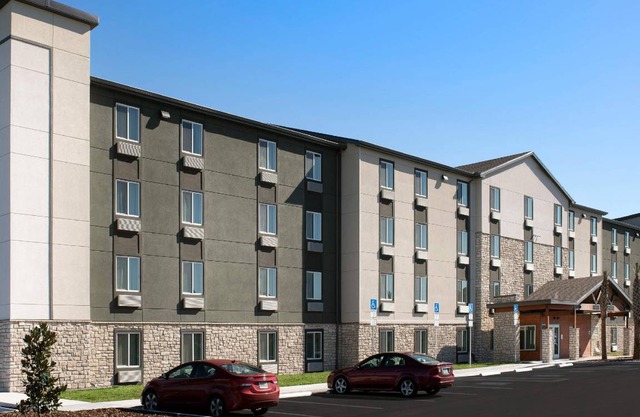 300 m² Hotel ∙ 127 guests