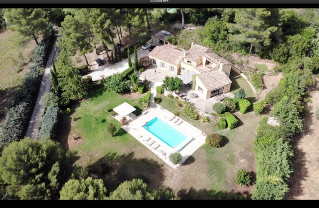 300m2 Villa,Heated Pool, 7000m2 Garden, 8 People - Aix En Provence Center at 4km