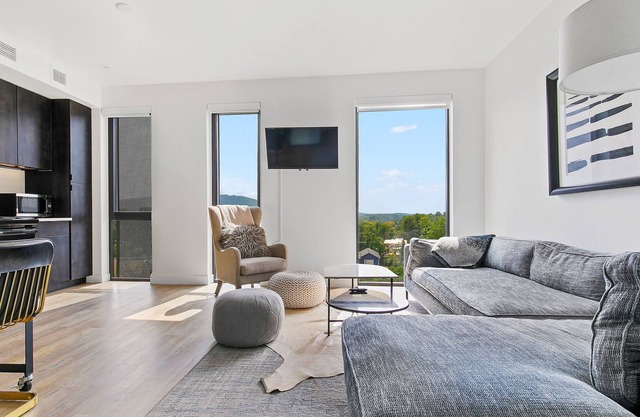 301 West Main | 1 Bed, 1 Bath