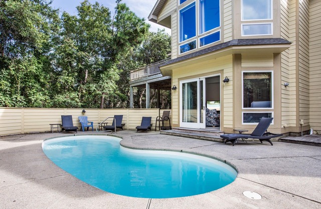 3050 Whispering Pines*5 bedrm*Private Pool*Hot Tub