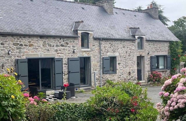 351 - Authentic farmhouse near the coast