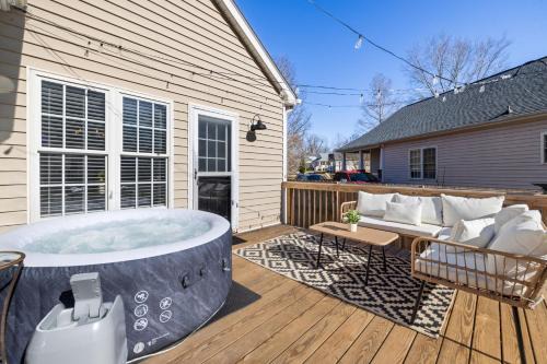 3BD Retreat - Hot Tub & BBQ - Near NCSU & Downtown