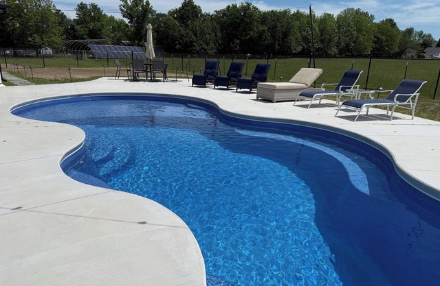 3BR, 2BA Guest Suite, Pool, Theatre Room, Hot Tub, Brand New!