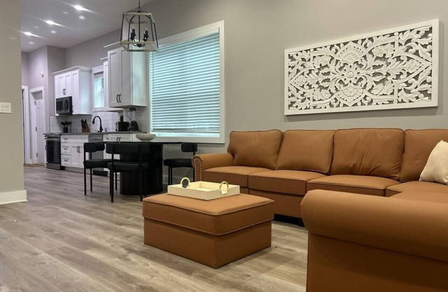 3BR Cozy Haven Near Midtown
