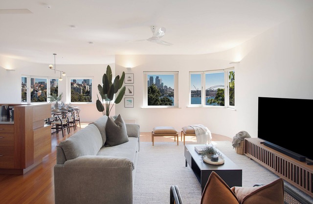3BR Penthouse Harbour Bridge Views - Darling Point, Sydney