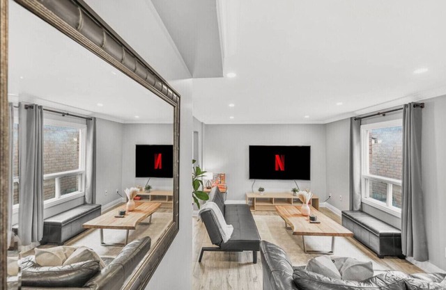 3BR Pickering Retreat with BBQ & Patio Delight