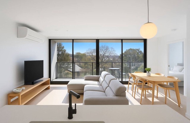 3BRs Apt with Mountain Views | Heart of Canberra