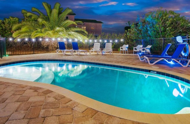 4 Bed - 5 Bath – Pet Friendly - Just Renovated- Steps to Beach- Private Pool & Hot Tub!