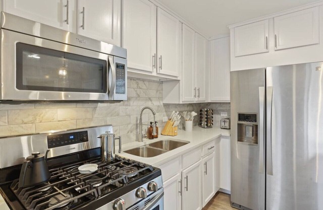 4 Bed RomeoRanch Hosted By Coast To Coast Housing