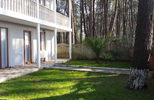4 Bed Villa-Sleeps 8-Parking-Garden-Sea View