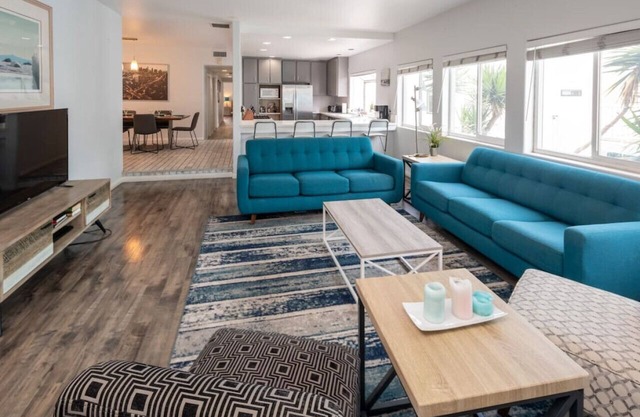 4 Bedroom 4 Bath Beach House Retreat Venice/MDR A+