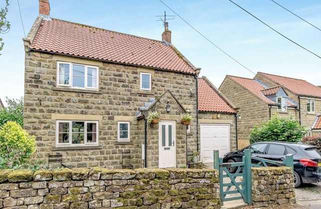 4 bedroom accommodation in Rosedale Abbey