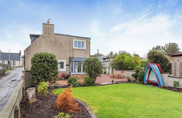 4 bedroom accommodation in Balintore