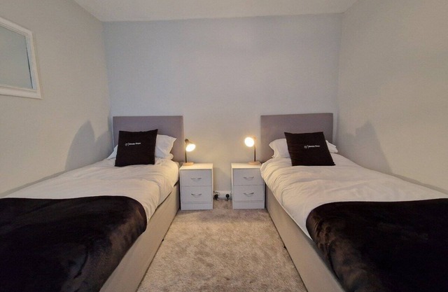 4 Bedroom accommodation Merthyr