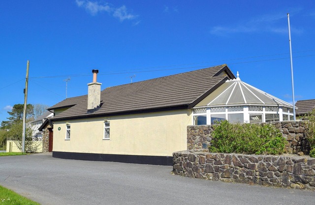4 bedroom accommodation in Kilgetty, Dyfed