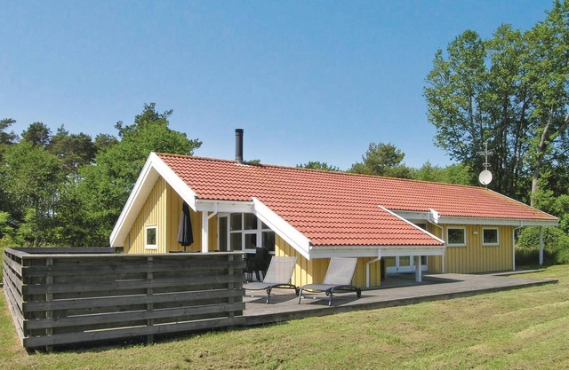 4 bedroom beautiful home in Aakirkeby
