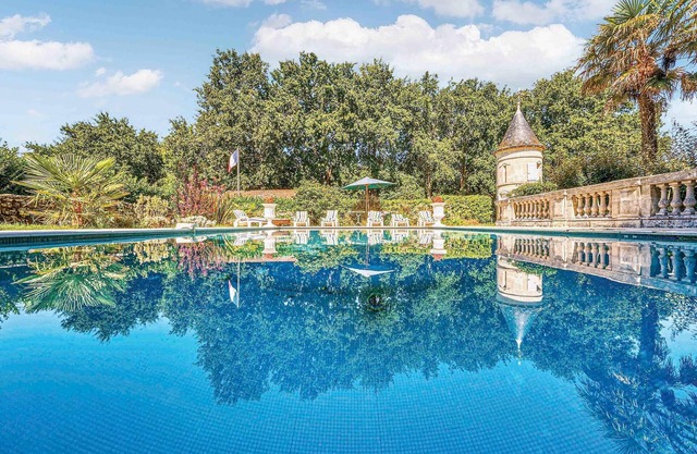 4 bedroom accommodation in Saint-Vivien-de-Medoc
