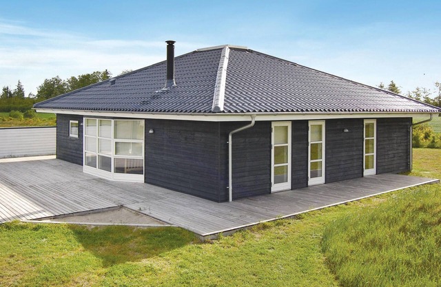 4 bedroom gorgeous home in Tarm