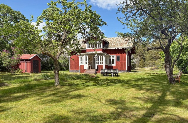 4 bedroom gorgeous home in Vikbolandet