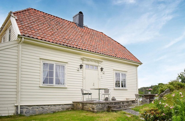 4 bedroom lovely home in Fusa