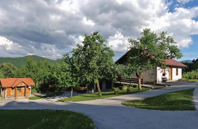 4 bedroom lovely home in Kostel