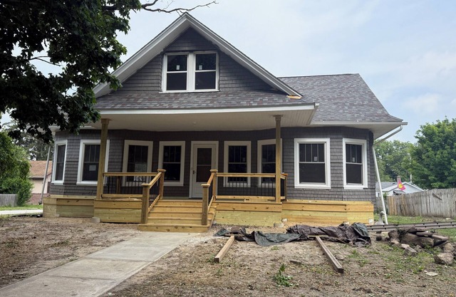 4 Bedroom Midterm Rental in La Porte - MTM Premier