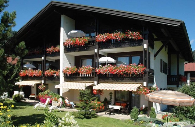 (4) Drei-Raum-Ferienwohnung 62qm, Bad/WC, 2 Extra-Schlafräume, Küche, Balkon