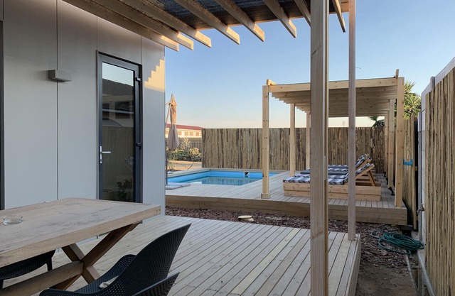 4 Friends Sunrise Apartment in Blouberg 10 minutes walk from the beach