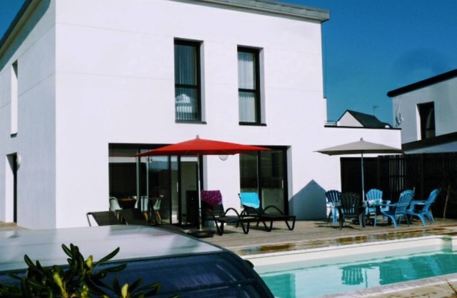 4 * listed house with sea view and heated pool 5 minutes from the beaches