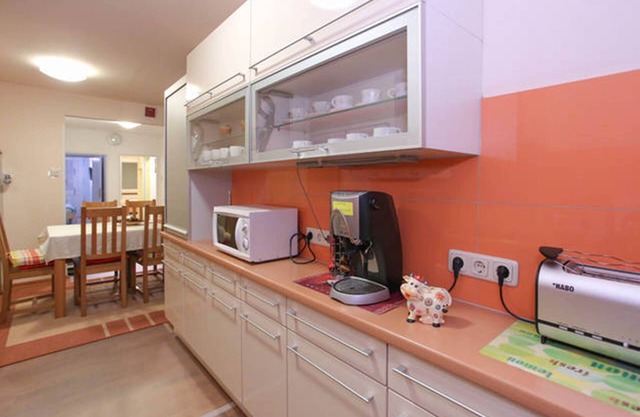 4 room apartment only 200m from the Mariahilfer Straße