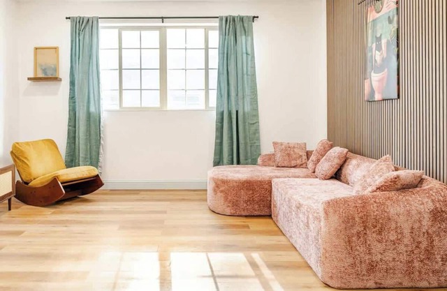 4. Showa Era Charm In Historic Fishtown