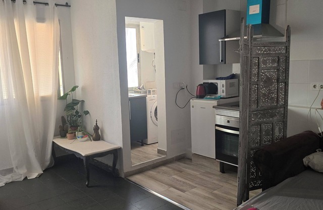 45 m2 studio in the iconic Rusaffa district right next to the historic old town