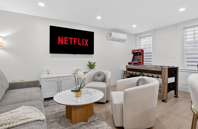 4BR 3Bath + Game Room | Harvard MIT Apt