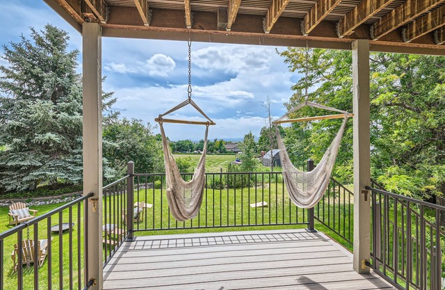 4br home with Mountain Views - Central to Arvada, Golden, Boulder & Denver