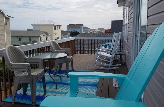5 Bdrm, Beautiful Oceanview, NO Pets. Linens/Towels provided
