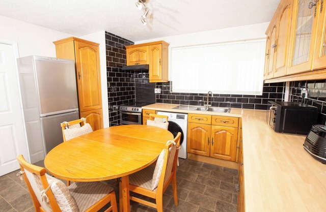 5 Bed Luxurious & beautiful house near Luton Airport,